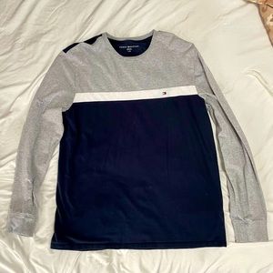 Men large Tommy Hilfiger long sleeve